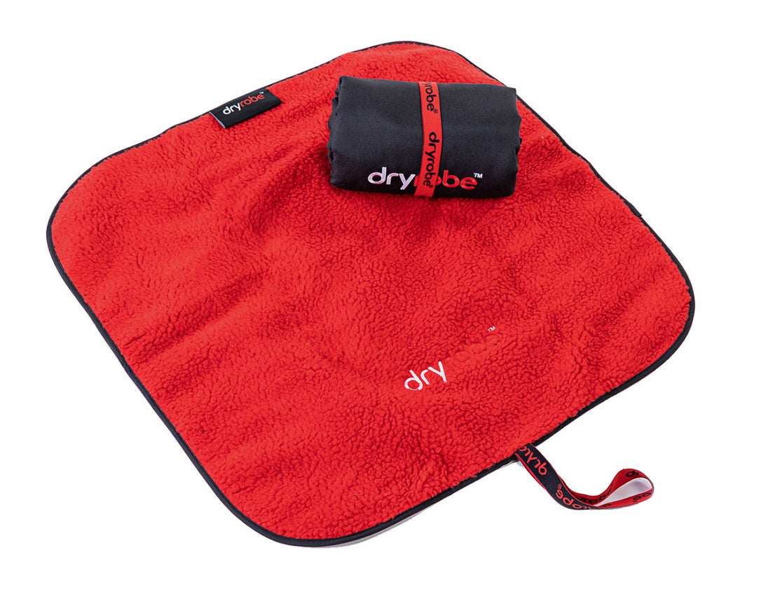 Dryrobe Changing Mat in Red/Black