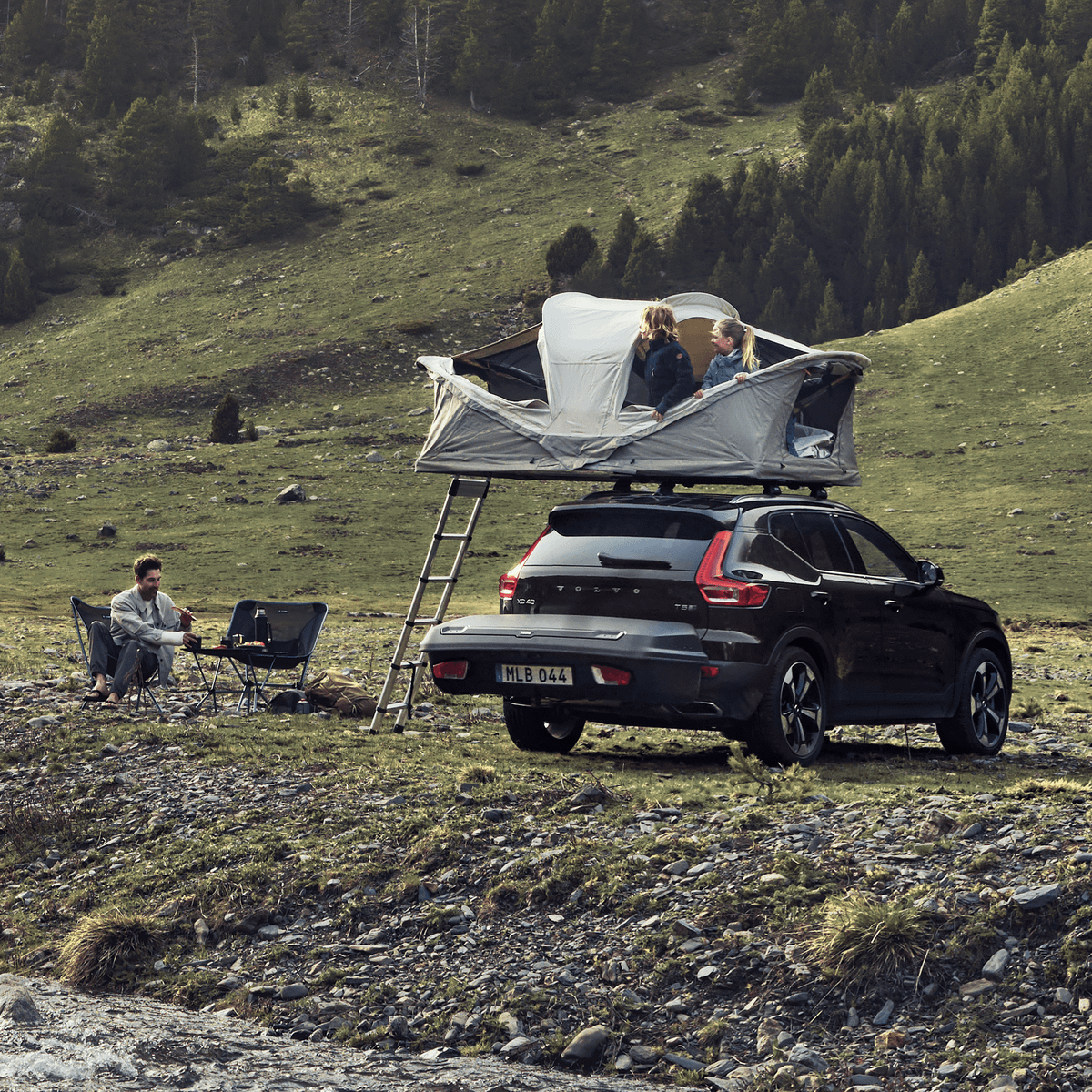 Thule Arcos Cargo Box