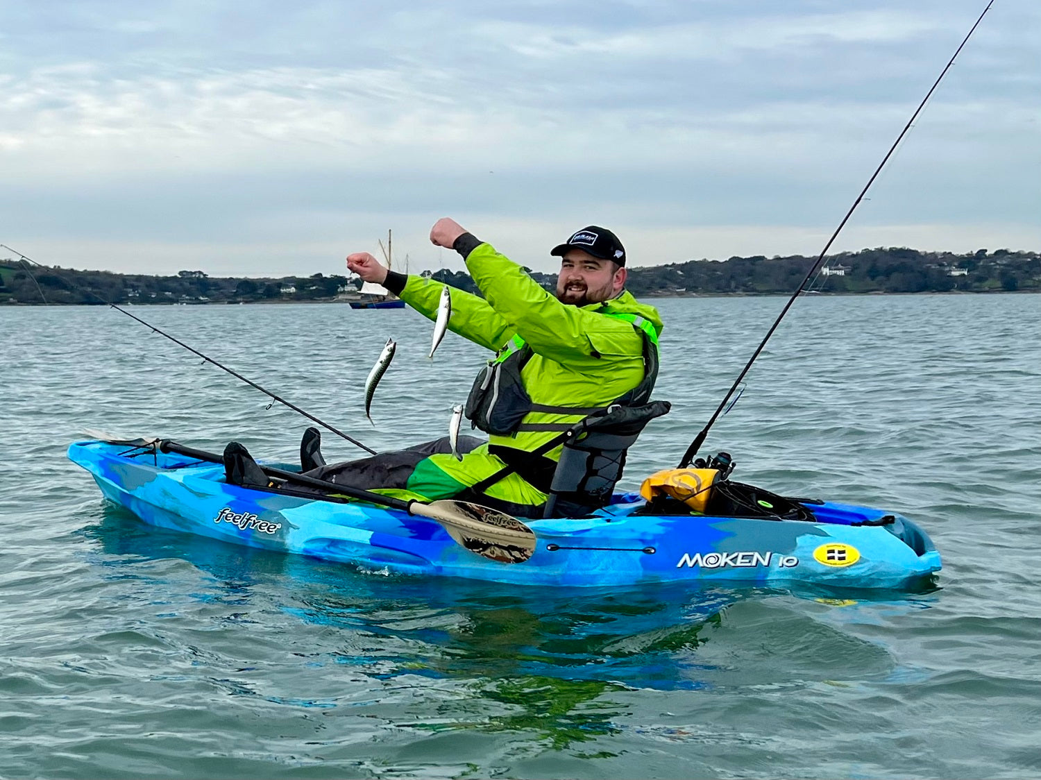 Catching fish from the Feelfree Moken 10 V2